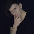 Max Oazo个人简介